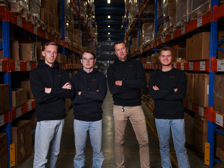 Het team van Innostock in het fulfilment magazijn